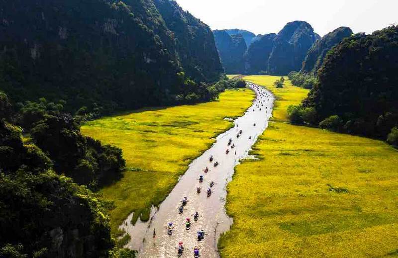 Vẻ đẹp tuyệt đỉnh của cảnh vật Tam Cốc Ninh Bình