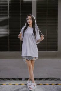 Áo hoodie unsiex dáng rộng là item hot hit