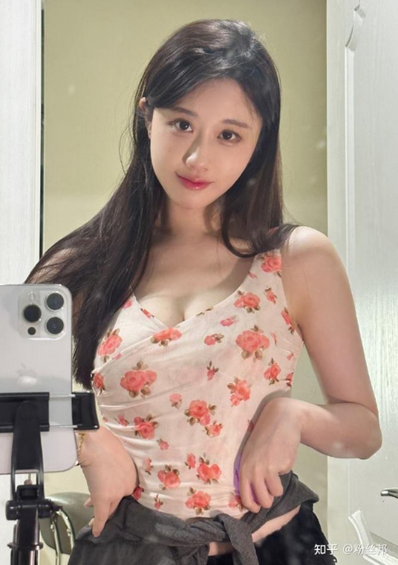 “Uổng phí nhan sắc” cấp độ thượng thừa: Nữ streamer Rabbit