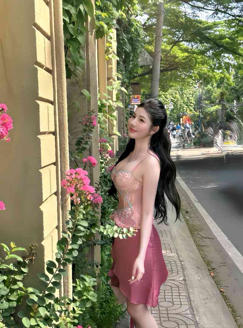Visual "nàng thơ" ngọt lịm tim của idol 2k2 Mai Linh