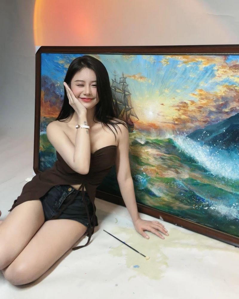 Múa Cọ" Out Trình: Họa Sĩ Minh Thư Flex Kỹ Năng Hội Họa Cực Khét Chinh Phục Cõi Mạng